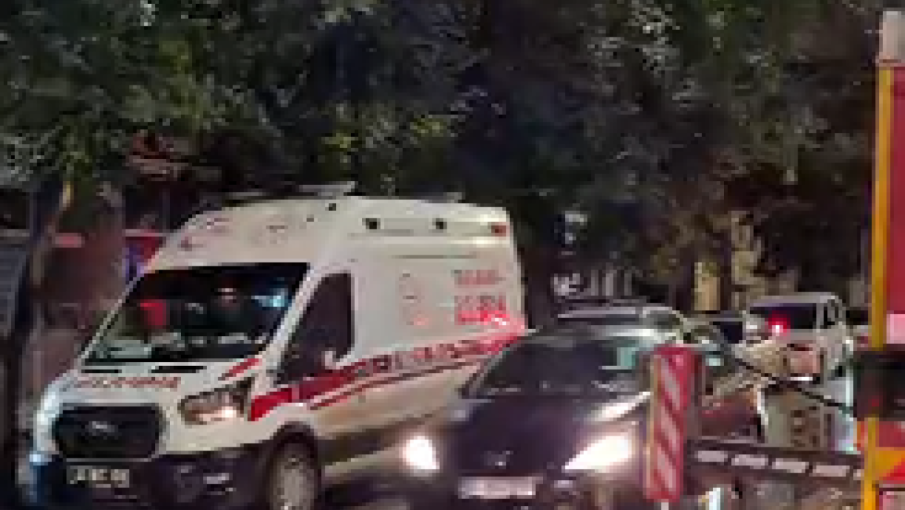Eskişehir'de Hareketli Dakikalar! “Ben Oğlumu İstiyorum” Diyerek Pencereye Çıktı